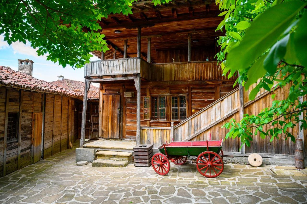 Guest Houses "Zlatna Oresha - Complex" Zheravna Extérieur photo
